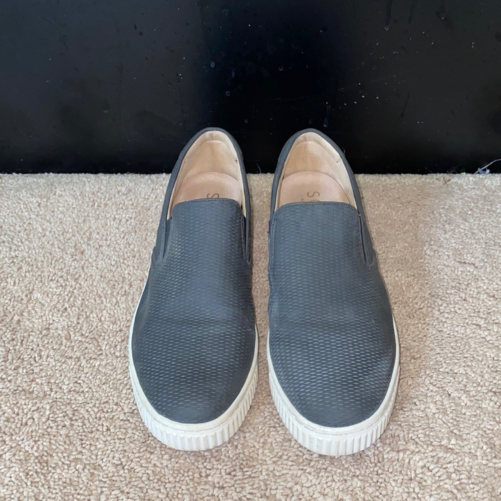 Slip on platform shoes